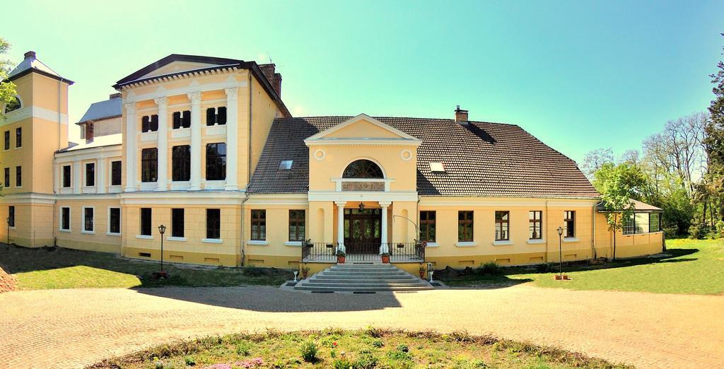 Palac Jablonowo Panzió Ujście Kültér fotó