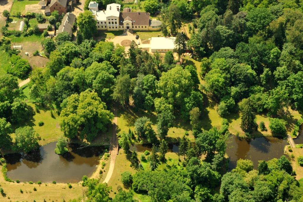 Palac Jablonowo Panzió Ujście Kültér fotó